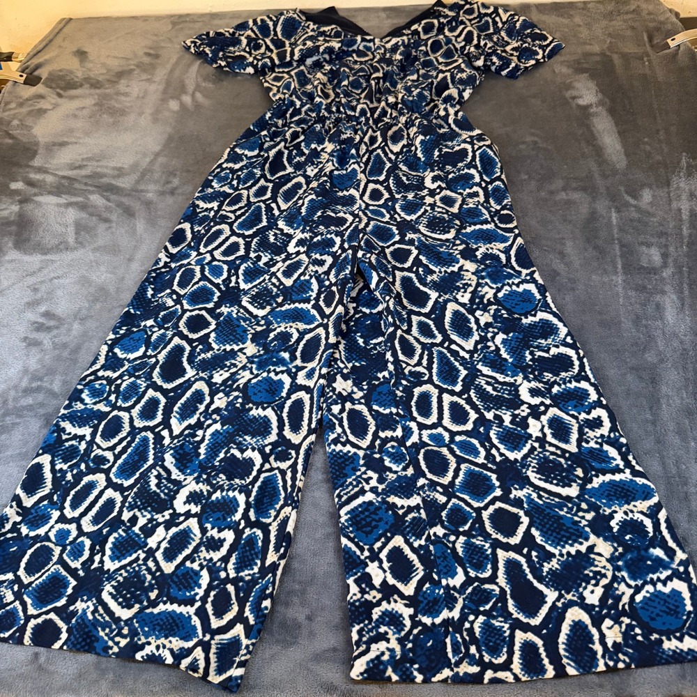 Express Snakeskin Print Jumpsuit Wide Leg V-Neck Short Sleeve Womens Extra Small